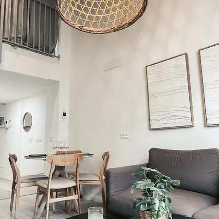 Centric Elegant & Private Terrace דירה מאלגה