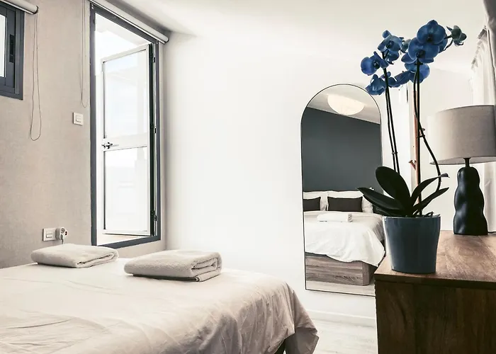 Centric Elegant & Private Terrace Apartment